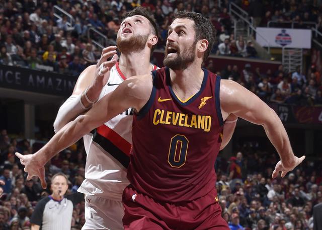 彼此绊倒时 彼此绊倒时